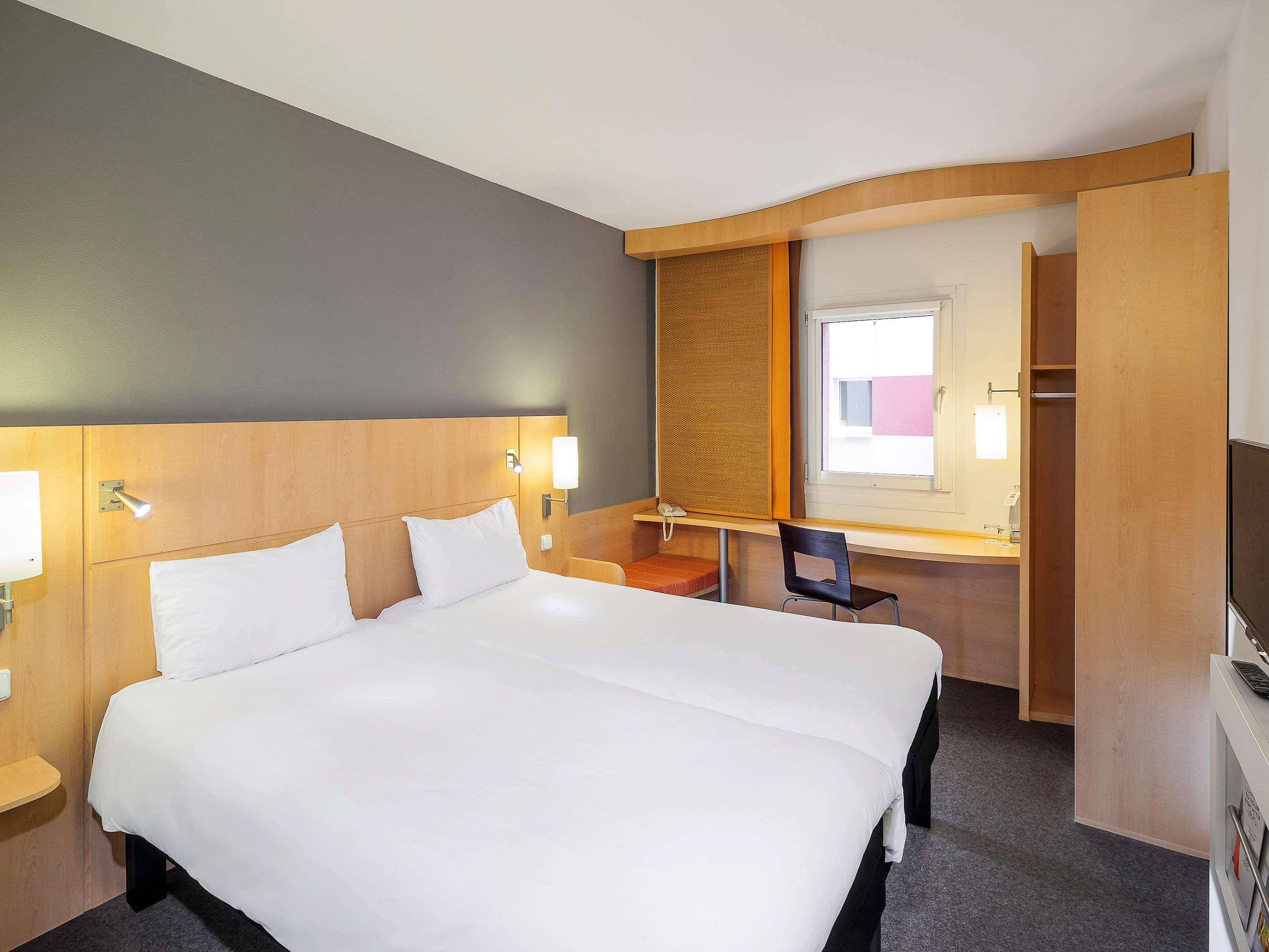Hotel Ibis Old Town