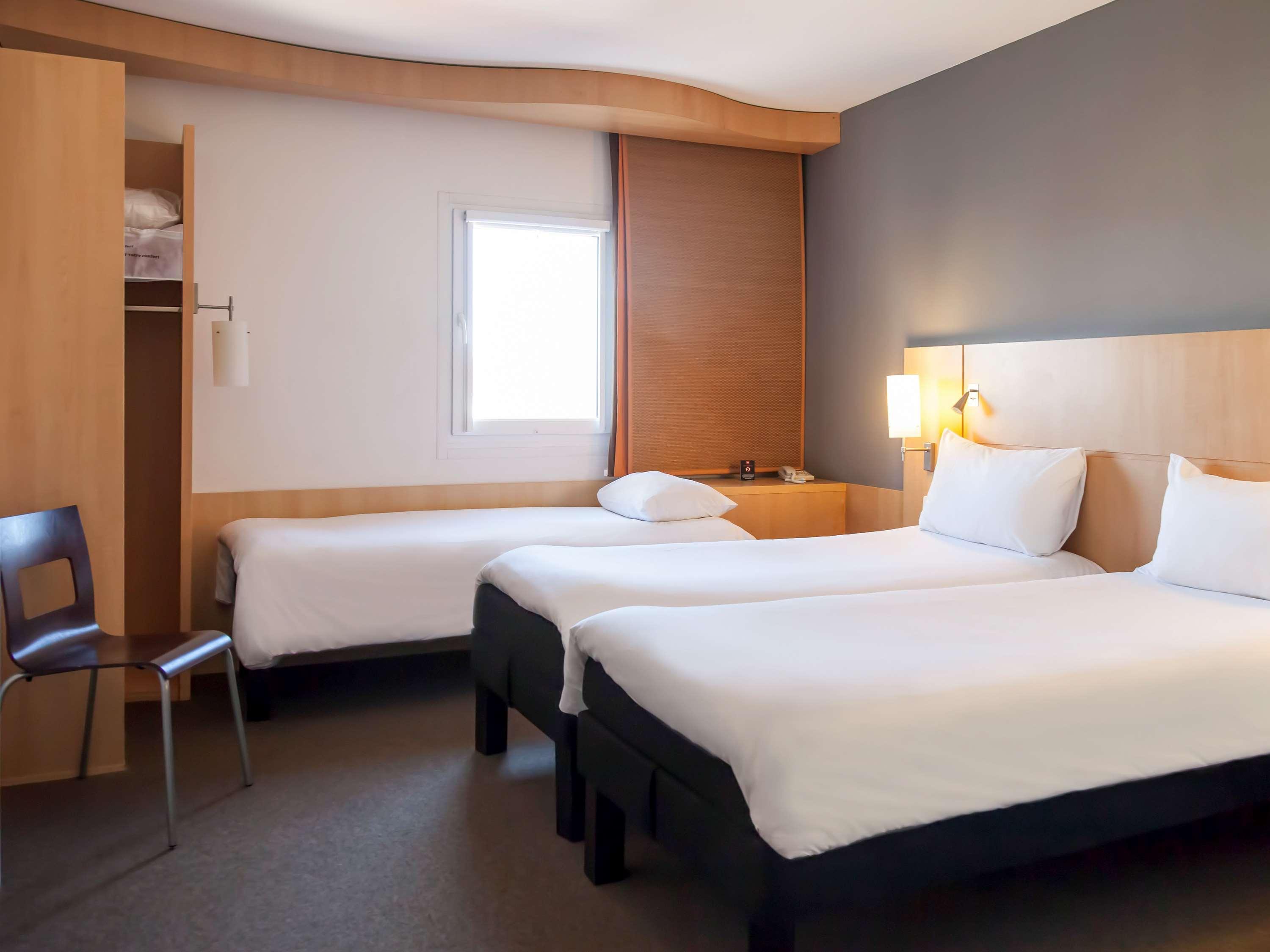 Ibis Old Town 3*