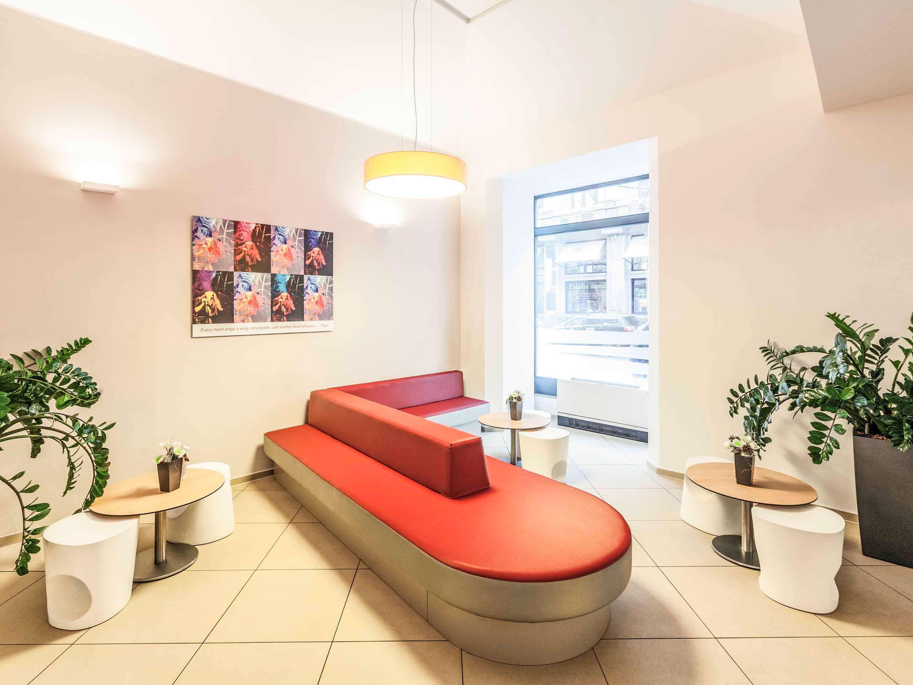 Hotel Ibis Old Town 3*