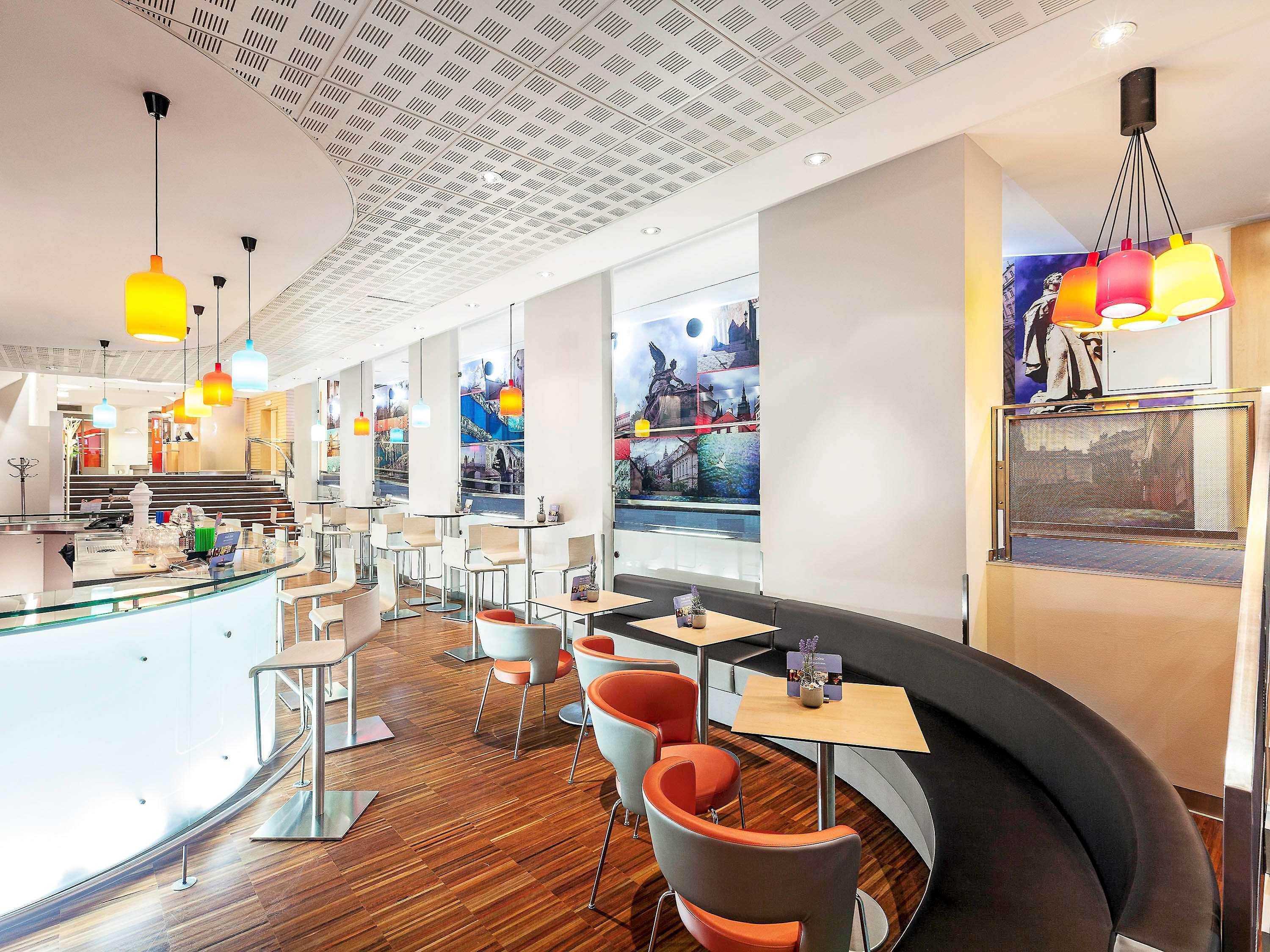 Ibis Old Town 3*